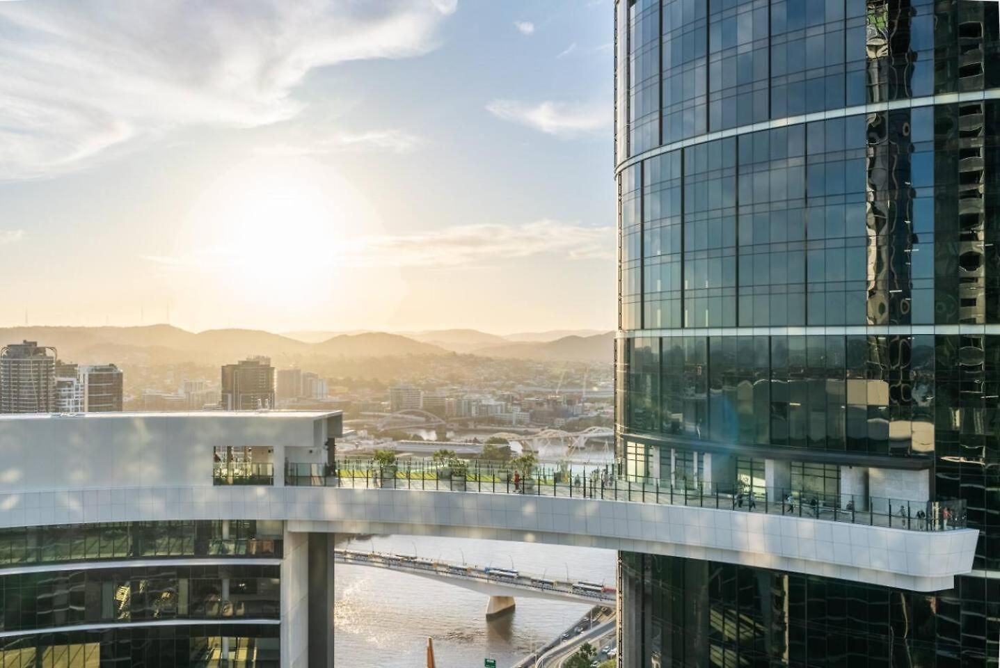 Queen's Reach - Brand New On Star Casino Bne - -