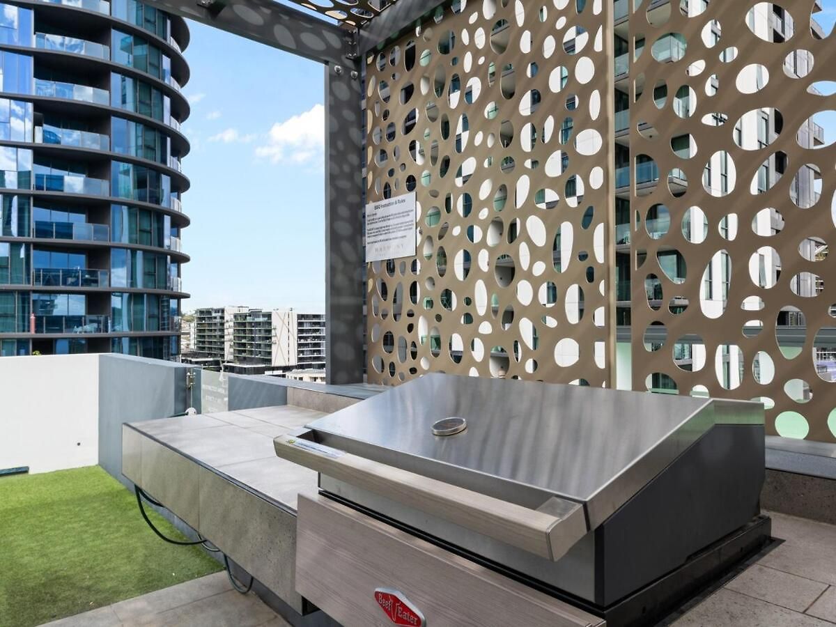 Spacious Nest Convenient Everywhere Free Parking