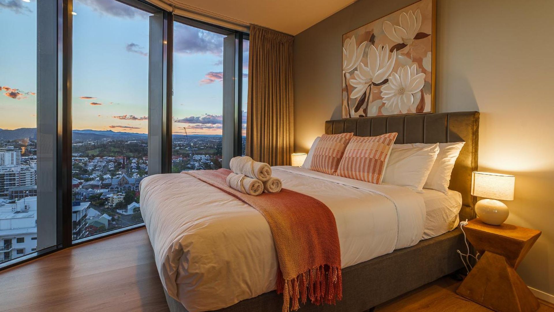 Lux 33th Floor 2br 2bath, Infinity Pool, Gym, Wifi Brisbane