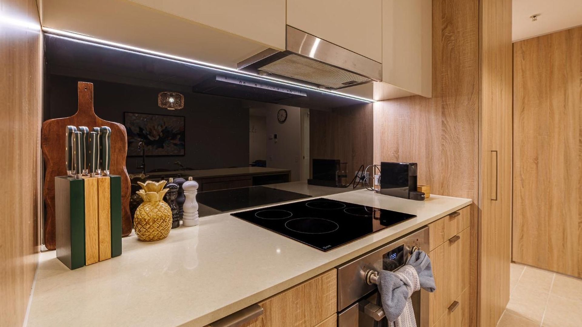 Lux 33th Floor 2br 2bath, Infinity Pool, Gym, Wifi Apartment *