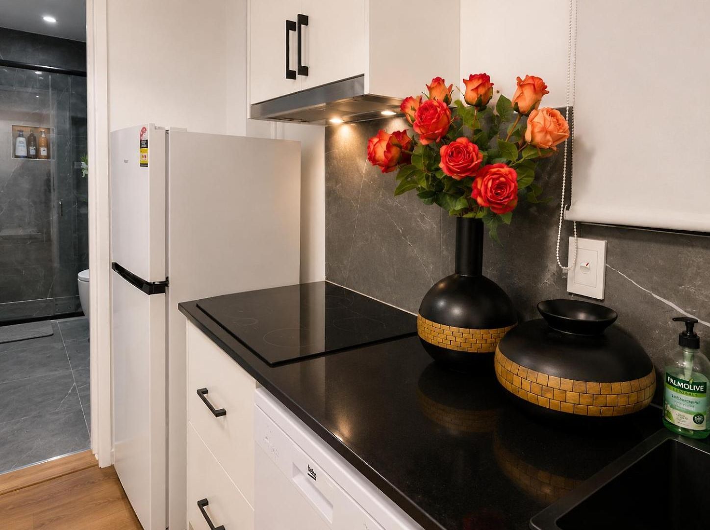 Apartment Modern Holland Park Unit With Easy Access Brisbane