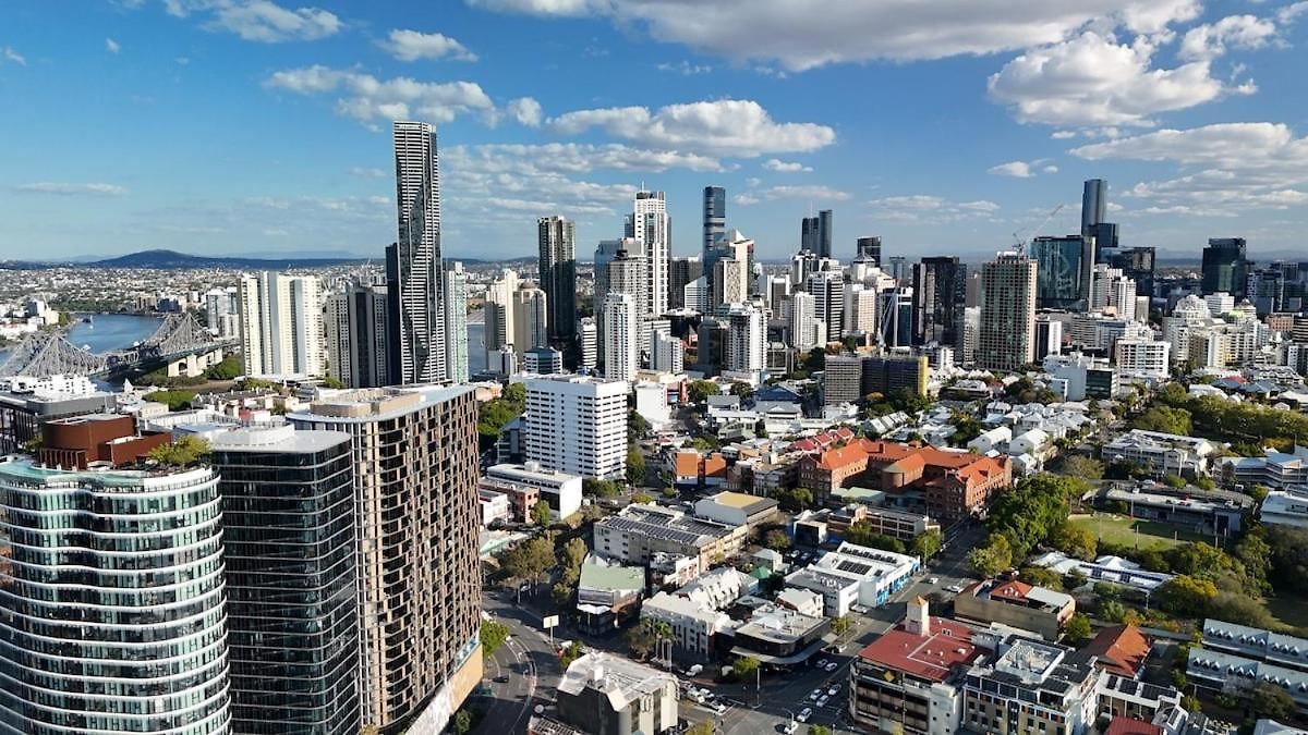 Apartment Lvl 22 - Sleep 8 - Pool Cinema & Parking Brisbane