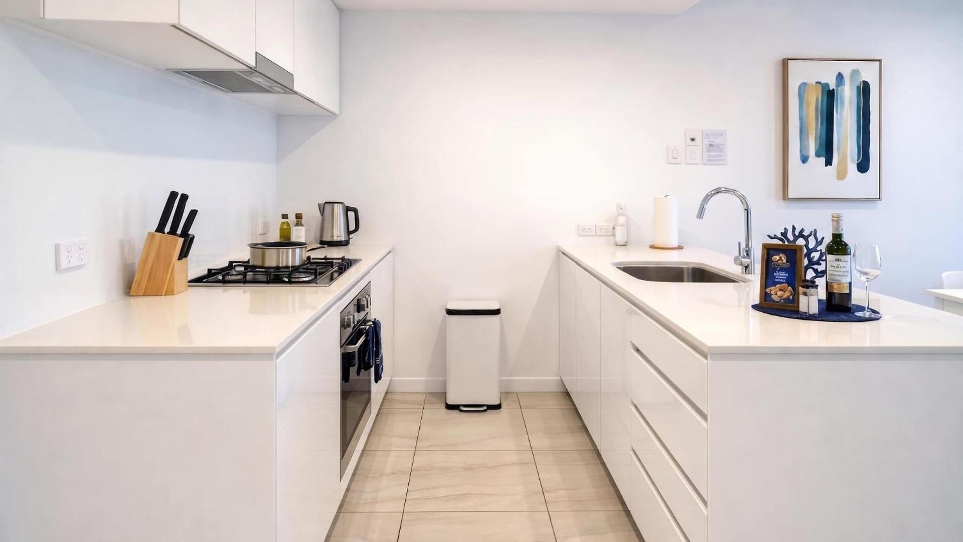 2br Night Life -pool-parking-rooftop Apartment