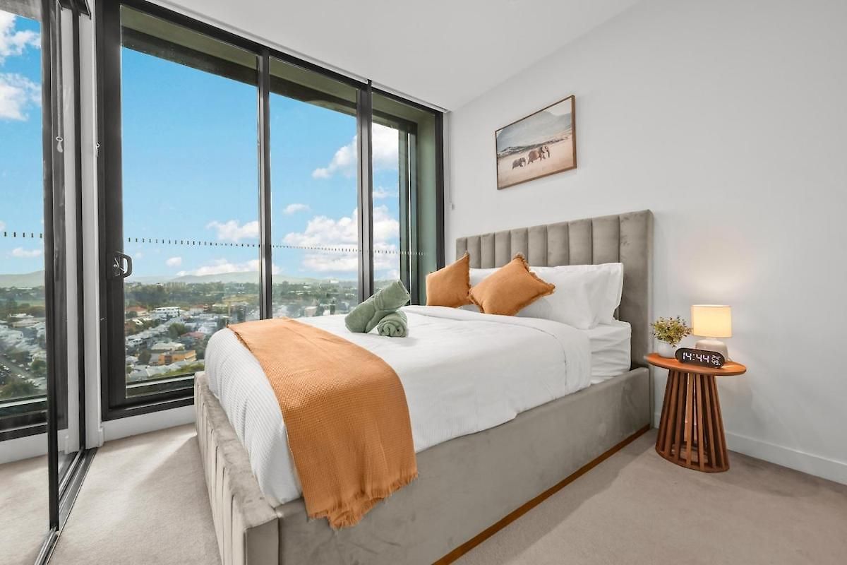 Apartment Lvl 22 - Sleep 8 - Pool Cinema & Parking
