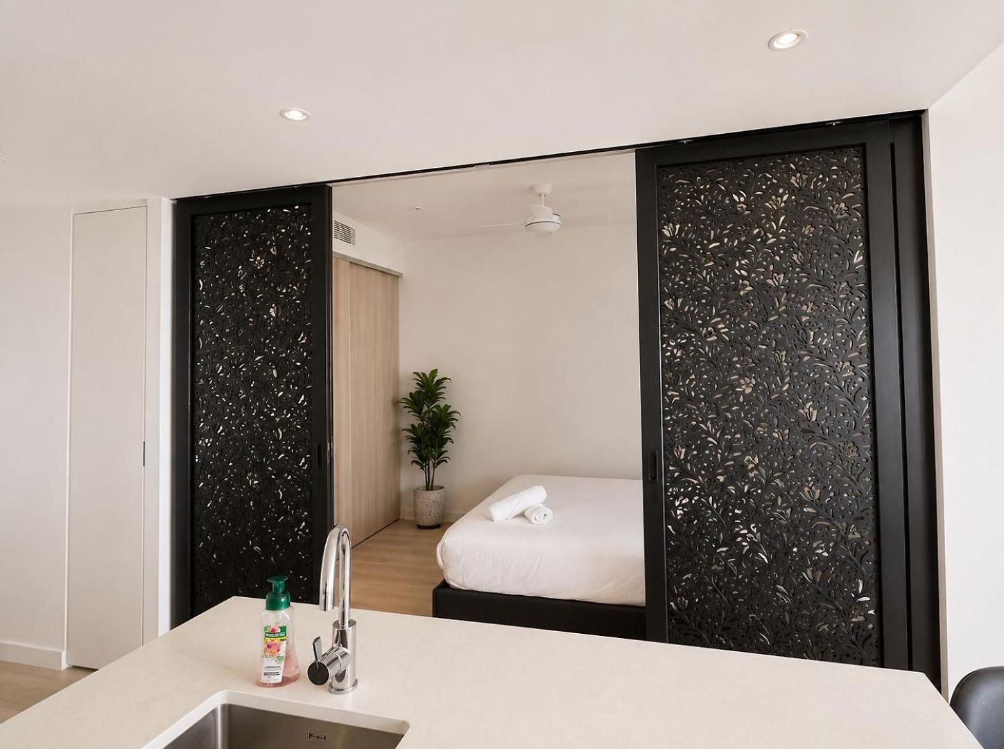 Queens Wharf Floor, 2 Bedrooms, 1 Parking