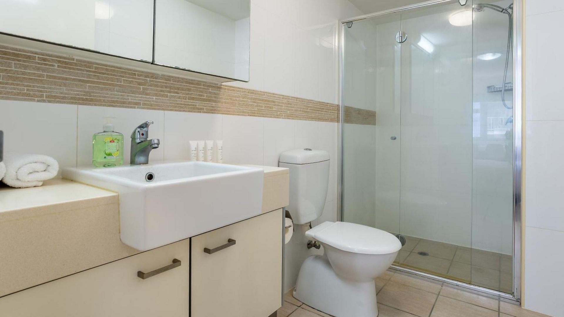 Prime Location River Glimpse 2br Walk To Cbd With Parking * Brisbane