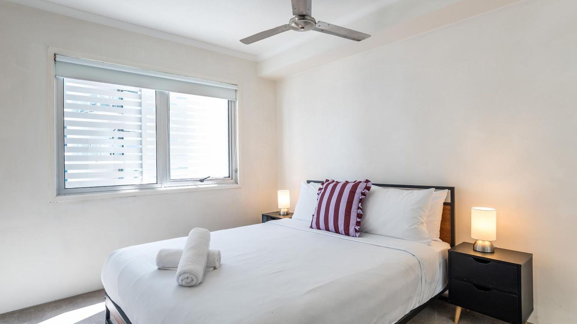 Apartment Prime Location River Glimpse 2br Walk To Cbd With Parking *