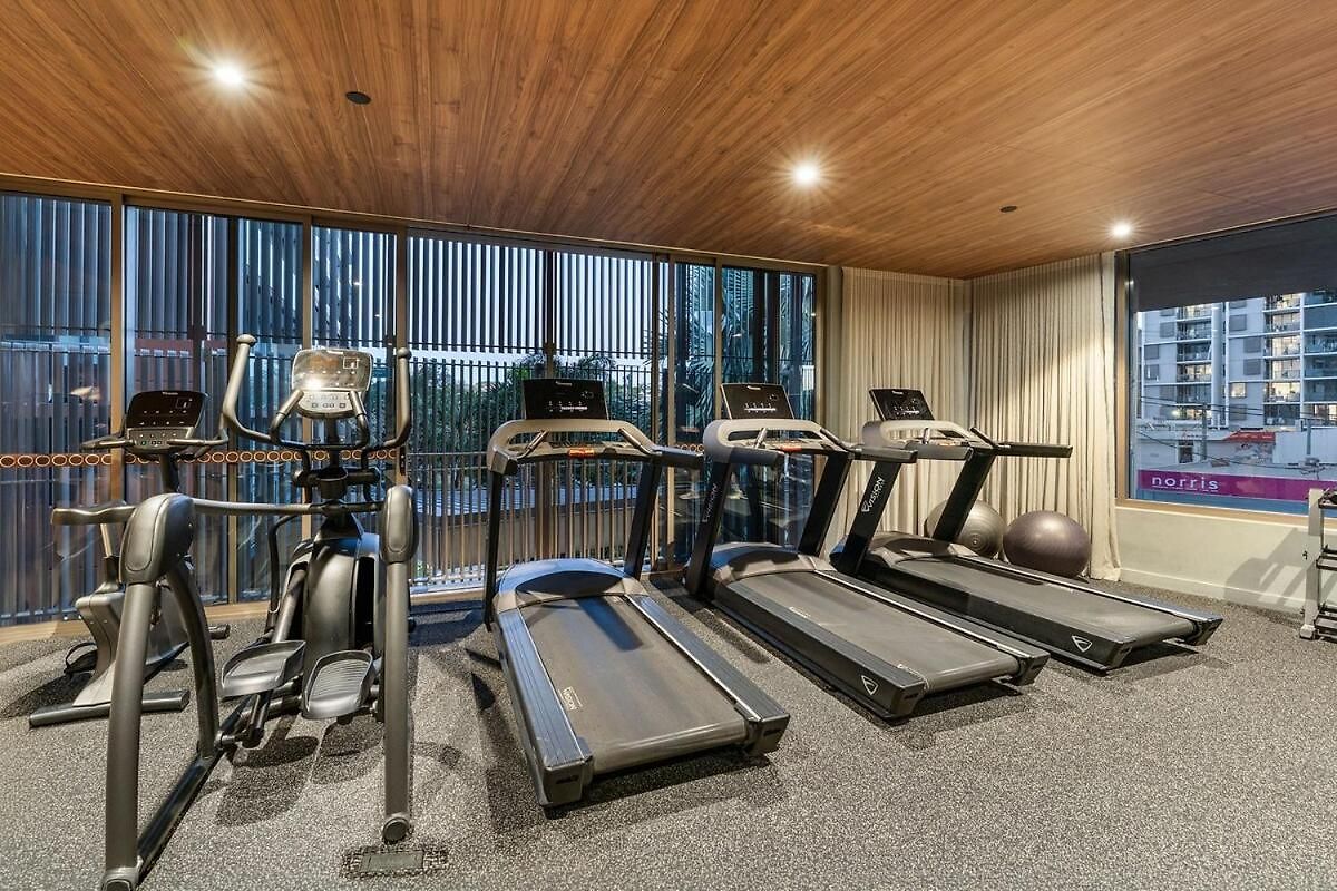 Apartment Spacious And Stylish 3br In West End