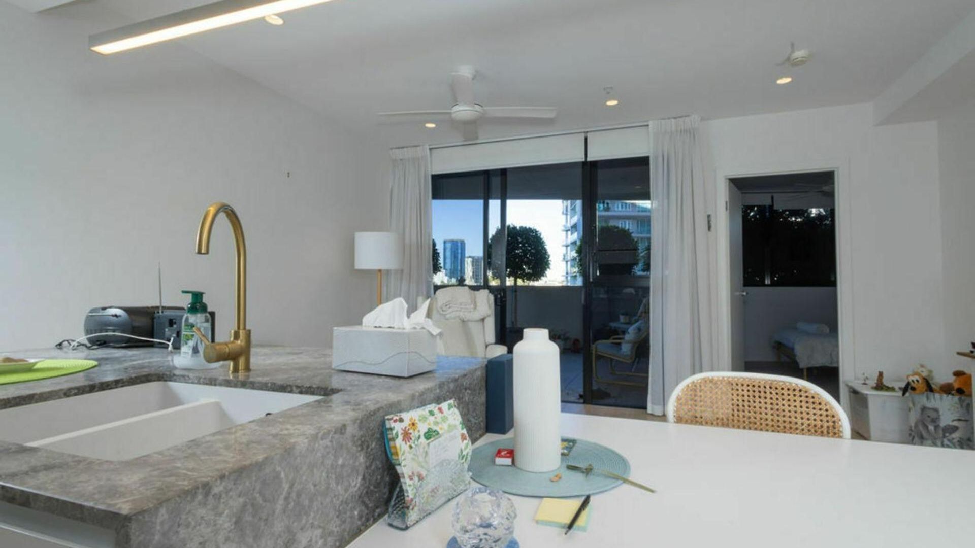Modern 2bdr Milton Near Suncorp Stadium *