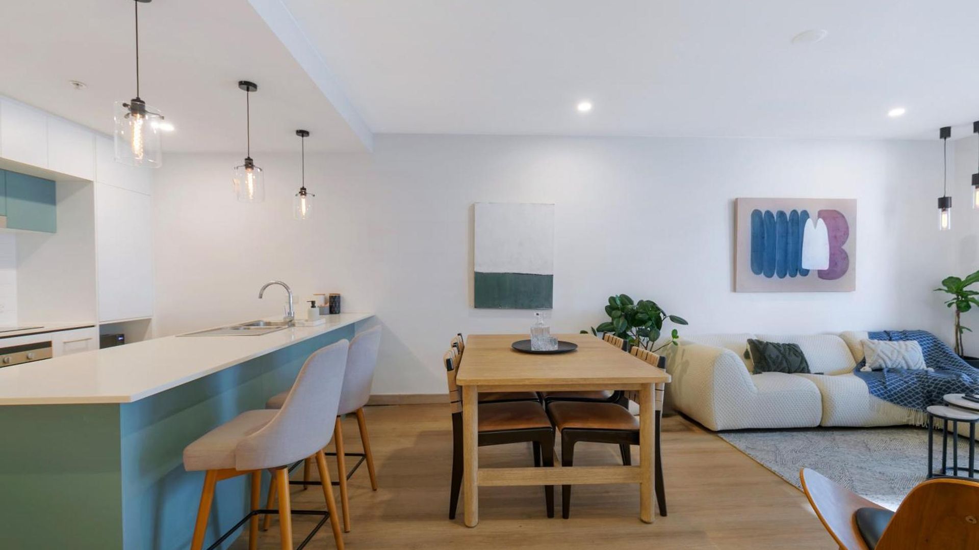 Riverstone Perch - Urban Comfort Near River Brisbane