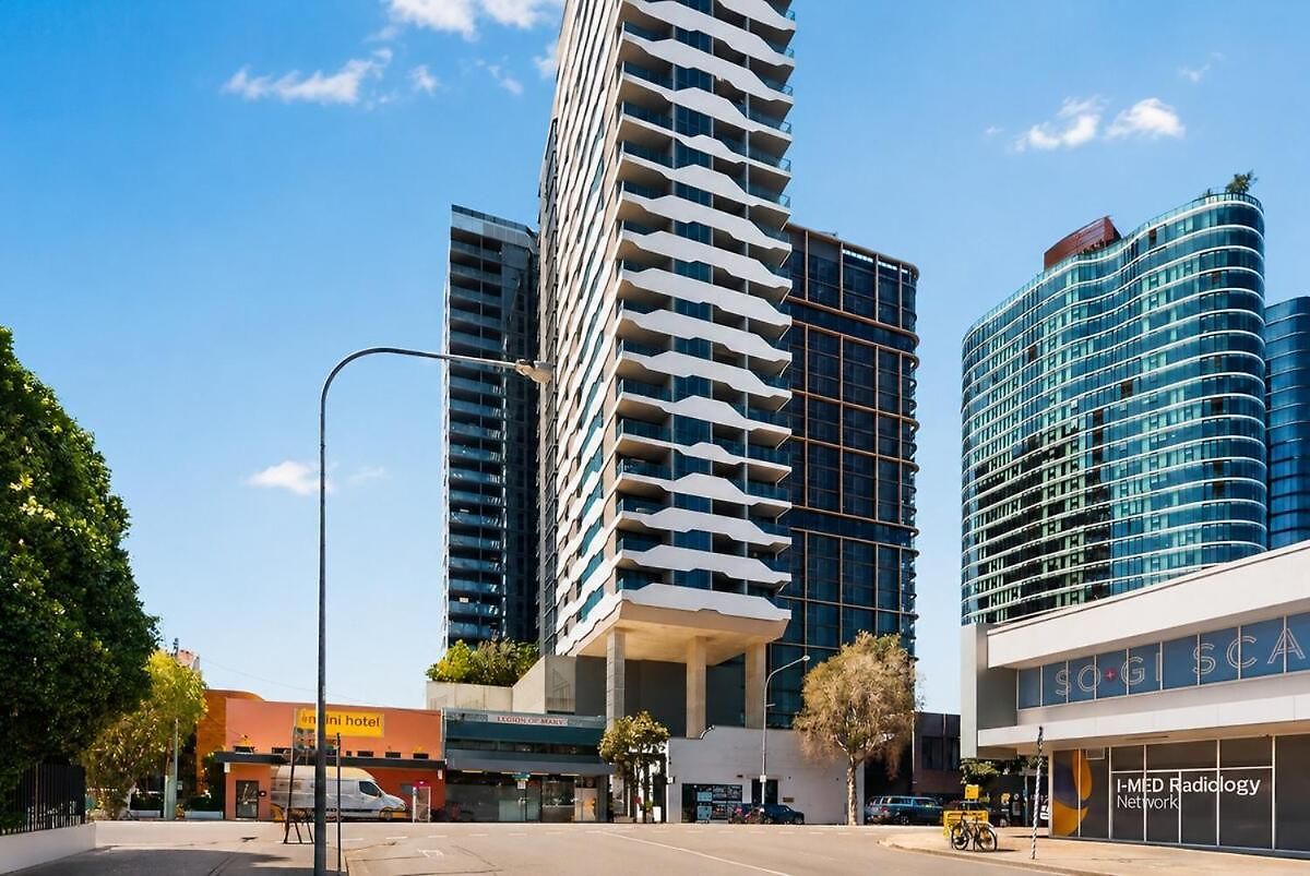 2br Sky - Pool - Gym - Sleeps 6 - Baby Apartment Brisbane