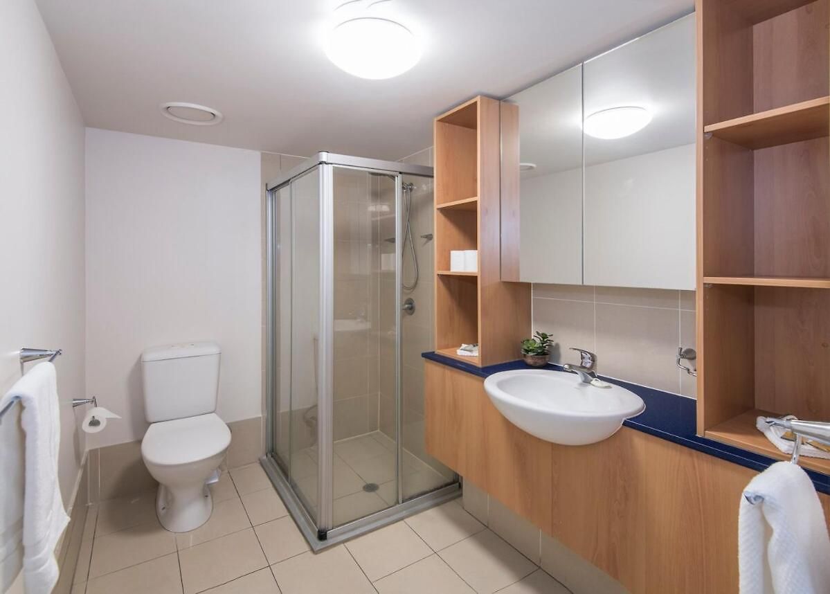 Oversized 2 Bed With Terrace And Free Parking - Stroll To Hsw *