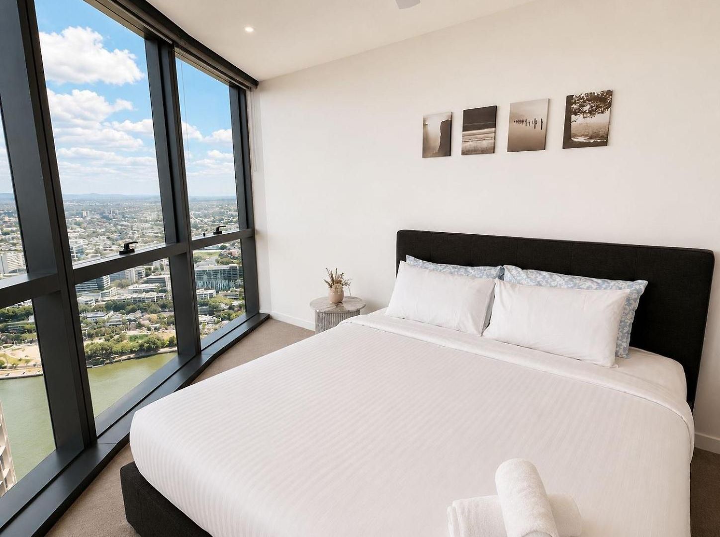 Queens Wharf Floor, 2 Bedrooms, 1 Parking Brisbane