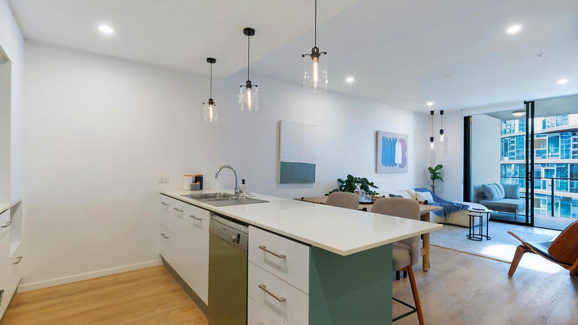Riverstone Perch - Urban Comfort Near River Apartment