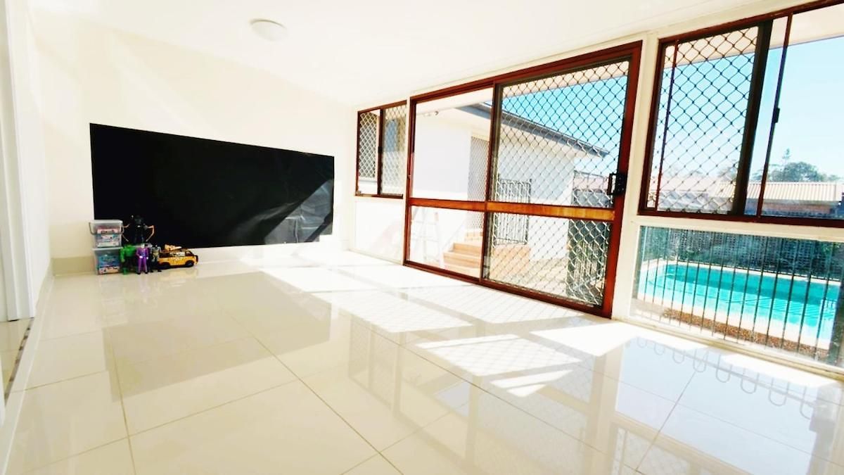 Apartment Sunny 3br Family House With Pool Sunnybank