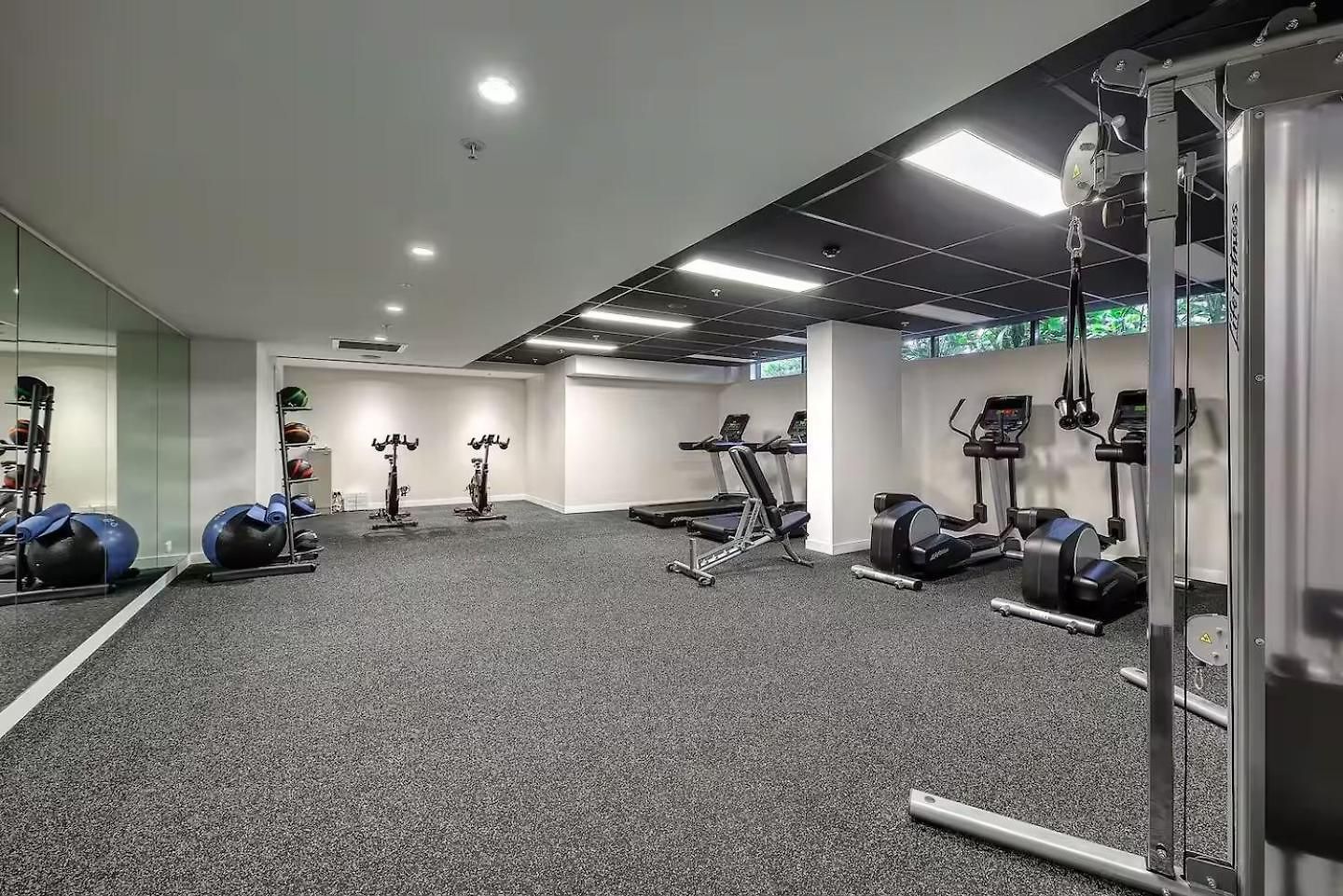 Stunning River & Mountain View W Pool & Gym Brisbane