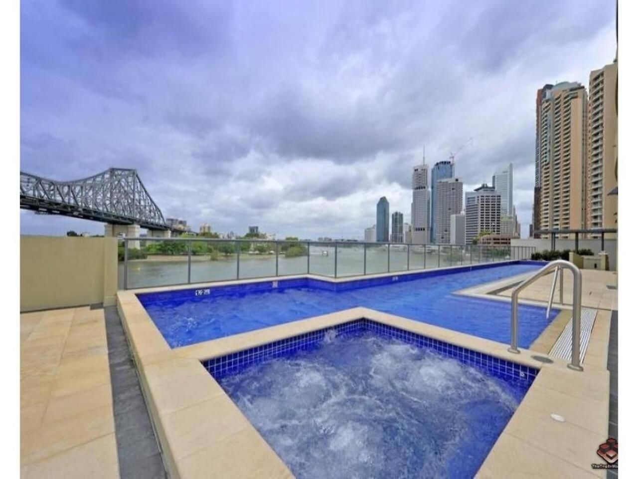 Apartment Wake To The River 3 Bedroom Riverside With Pool Gym And Parking