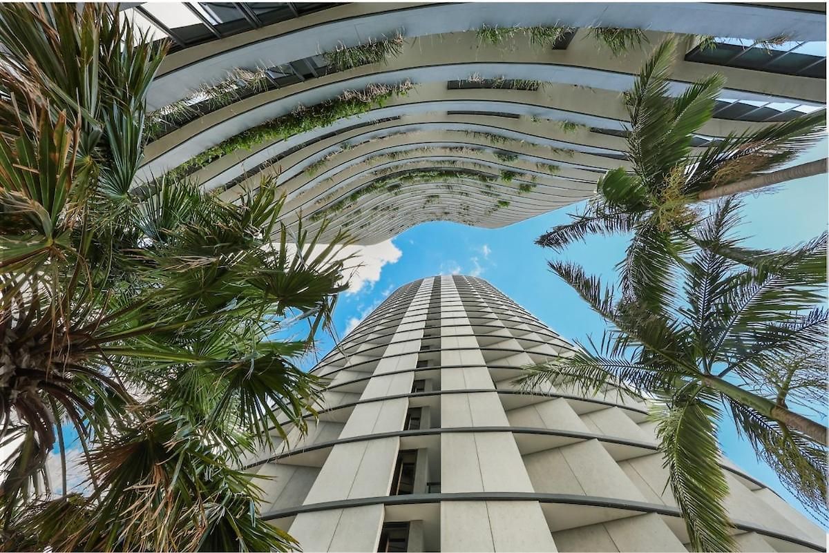 Lvl 22 - Sleep 8 - Pool Cinema & Parking * Brisbane