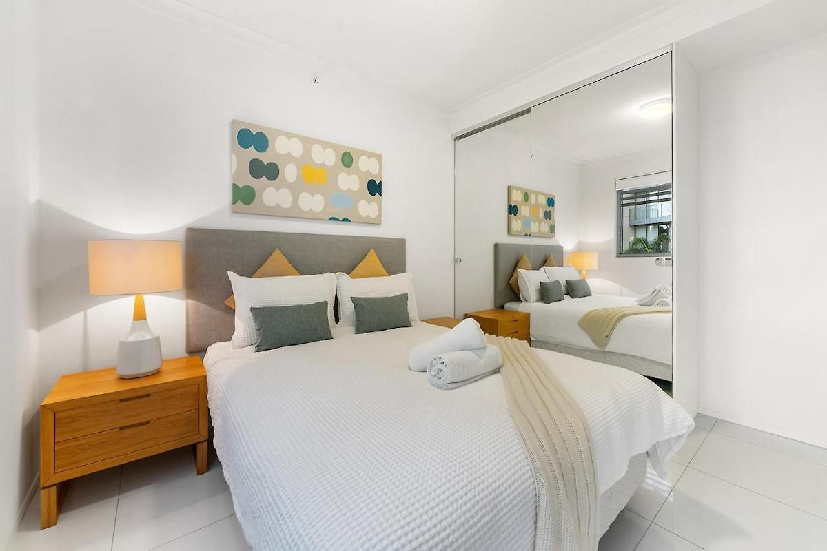 Apartment Spacious And Stylish 3br In West End *