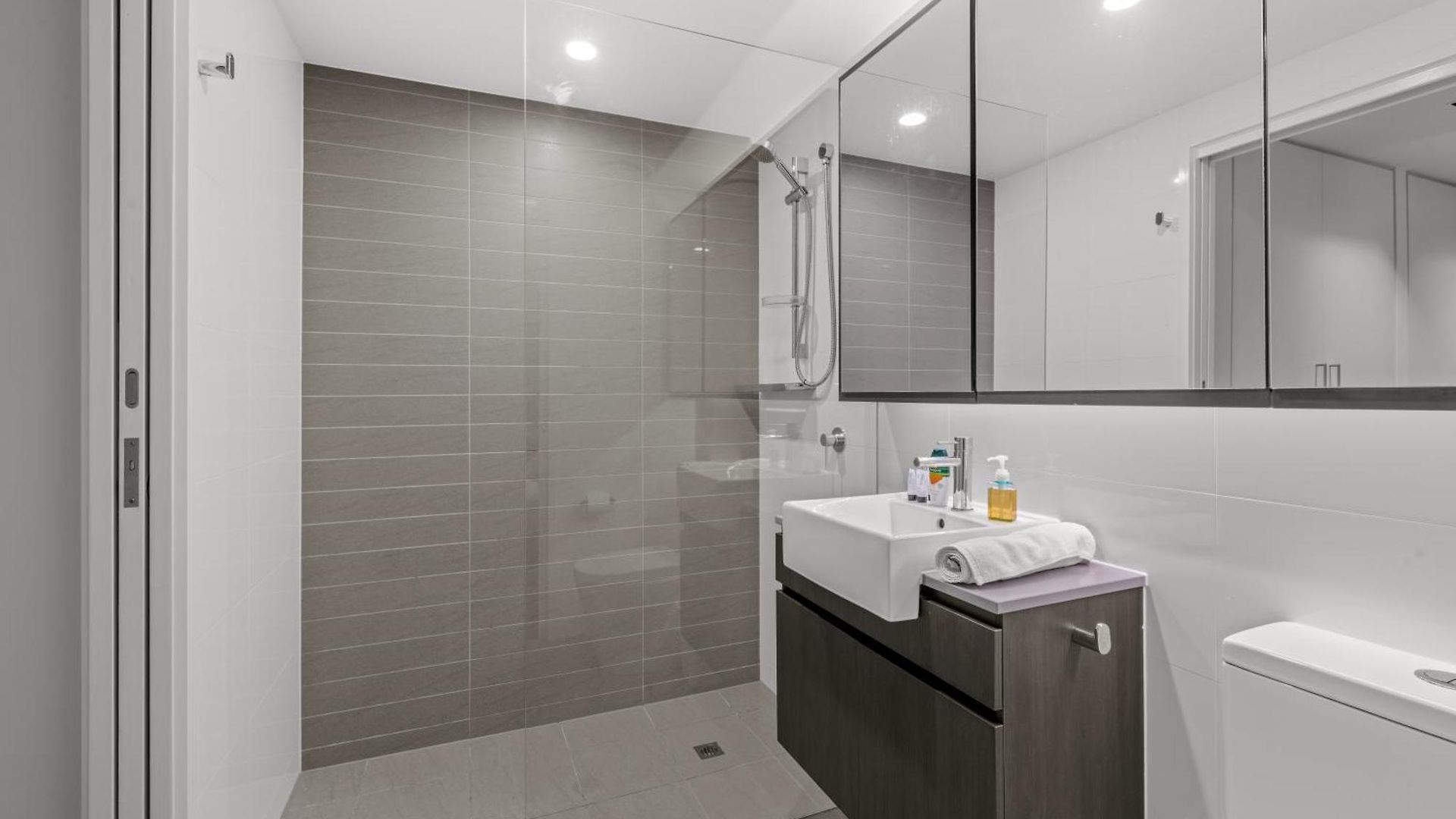Apartment Gasworks Residences *
