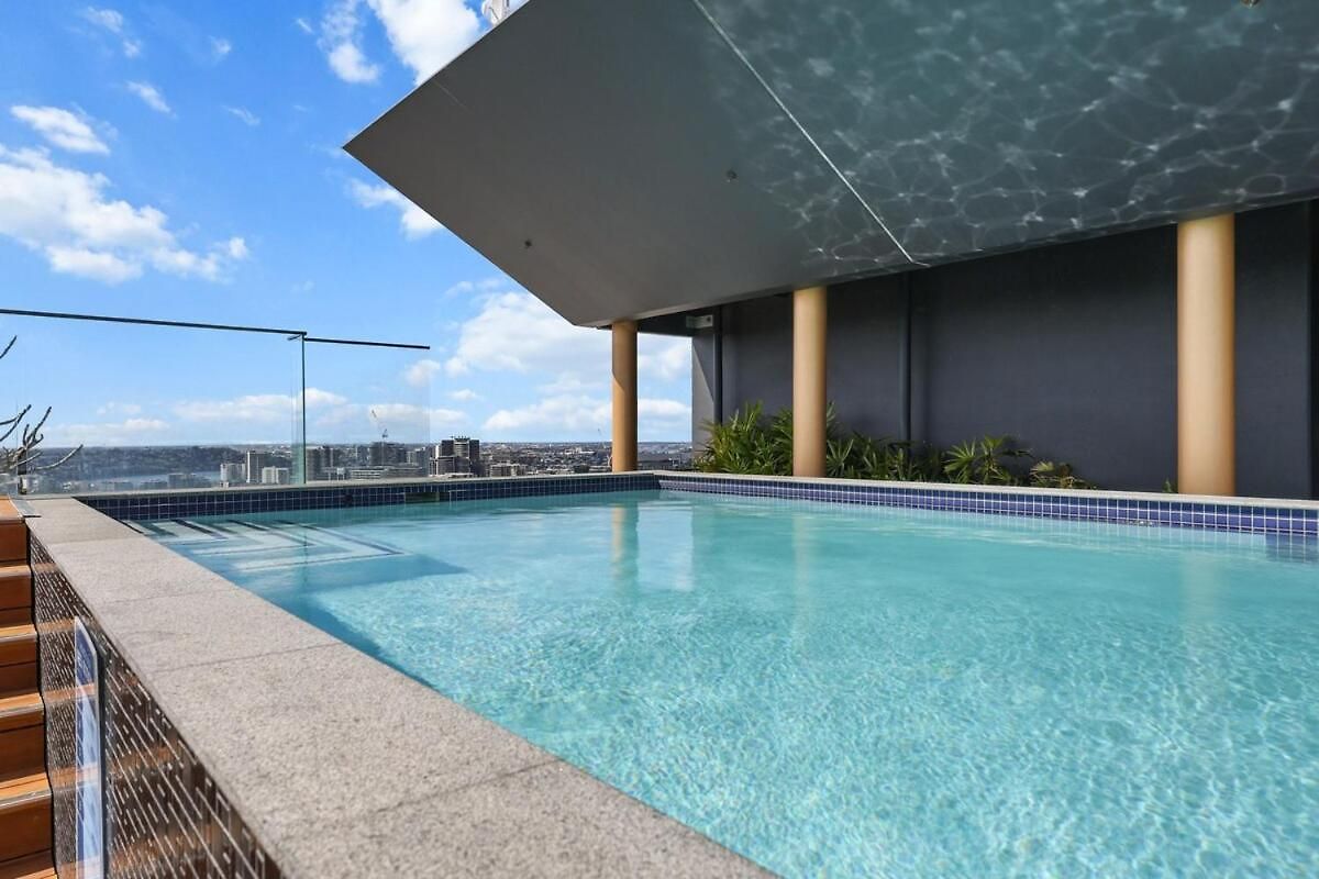 2br Sky - Pool - Gym - Sleeps 6 - Baby Apartment *