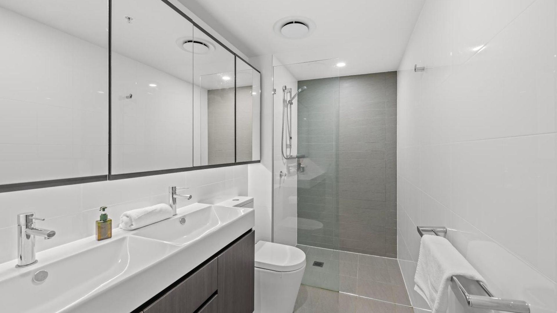 Gasworks Residences Apartment *