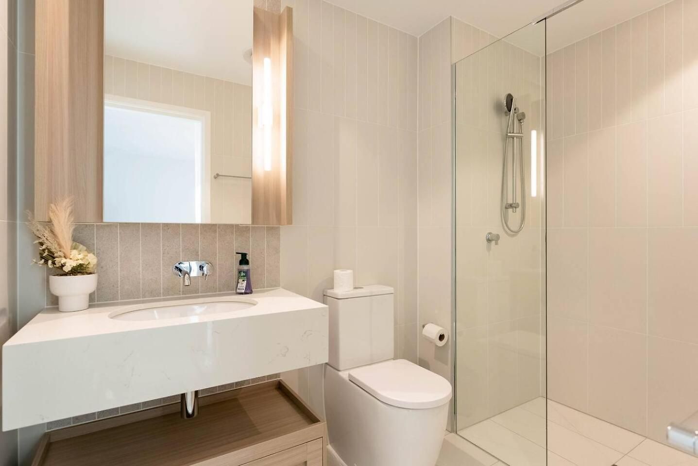 Apartment Queen's Reach - Brand New On Star Casino Bne - - *