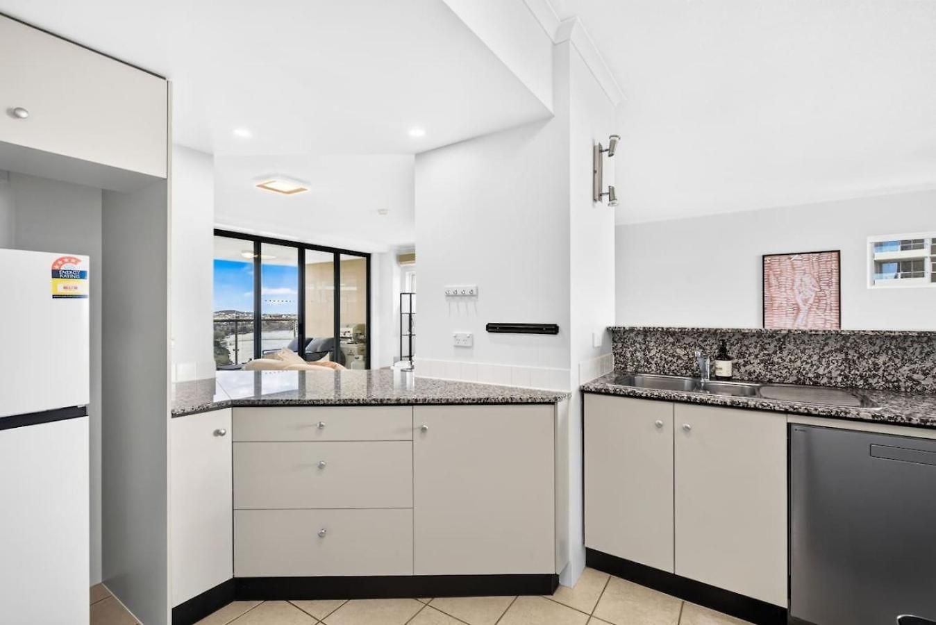 Wake To The River 3 Bedroom Riverside With Pool Gym And Parking * Brisbane
