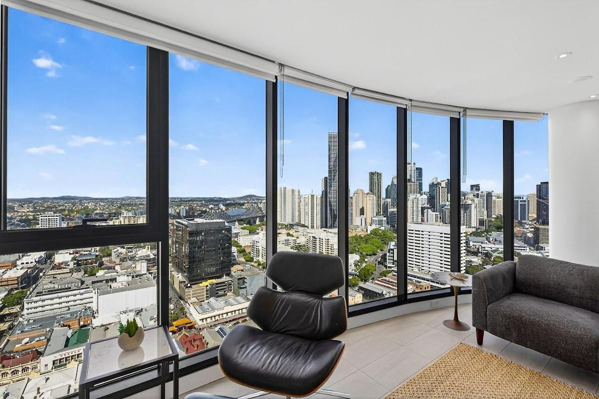 Luxe 3br Penthouse With Story Bridge And River Views Apartment