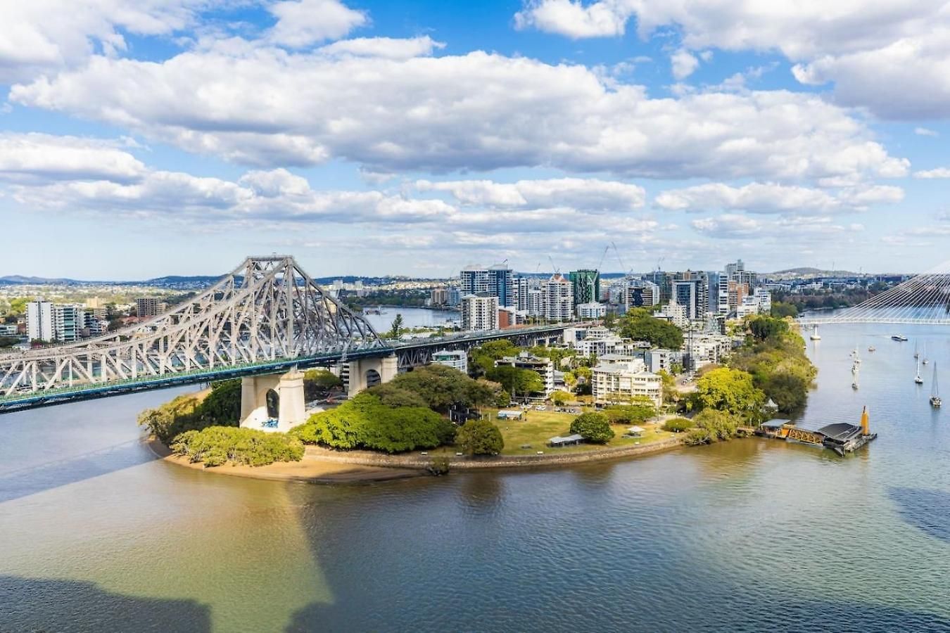 Wake To The River 3 Bedroom Riverside With Pool Gym And Parking