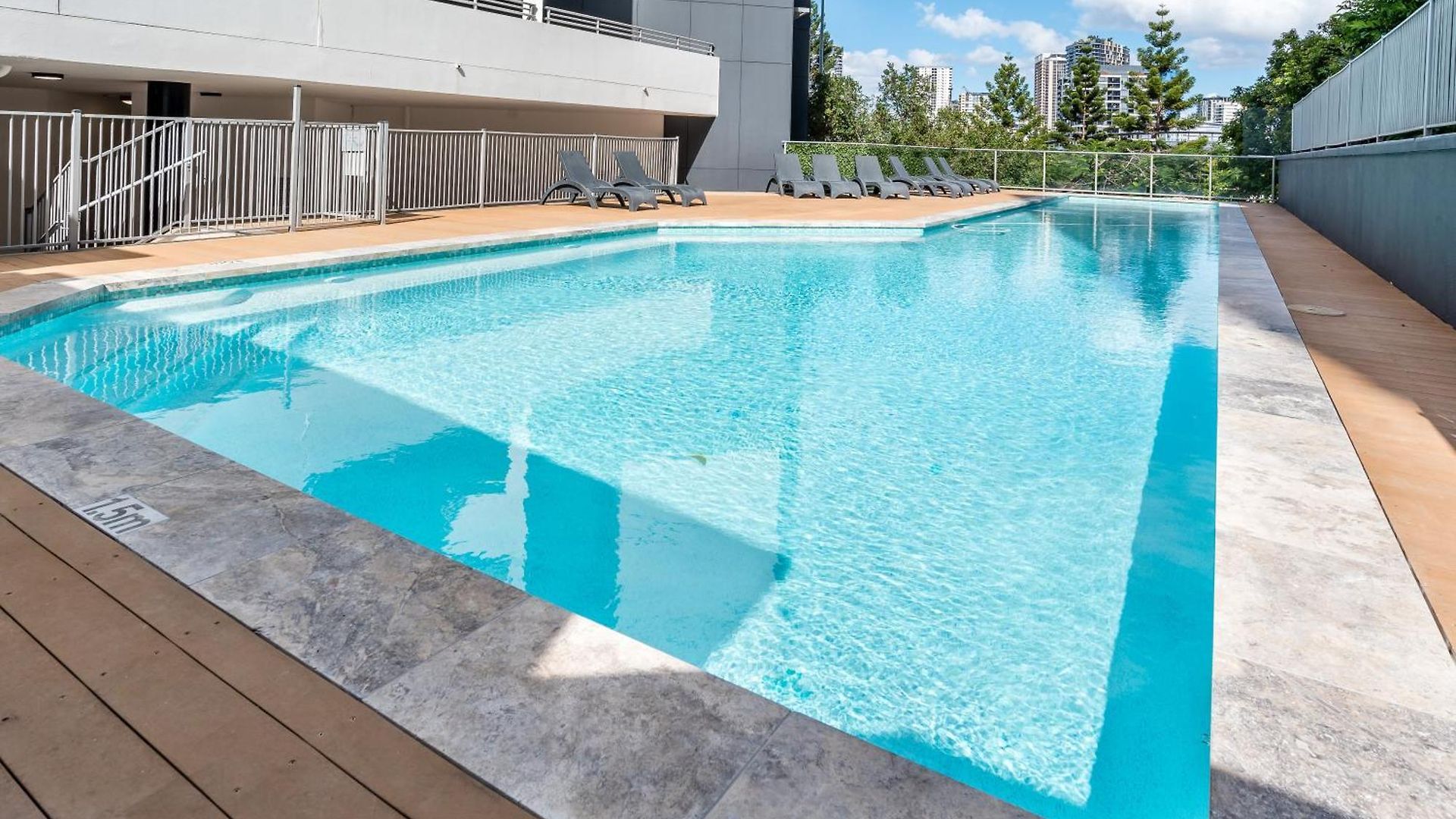 Prime Location River Glimpse 2br Walk To Cbd With Parking Apartment Brisbane