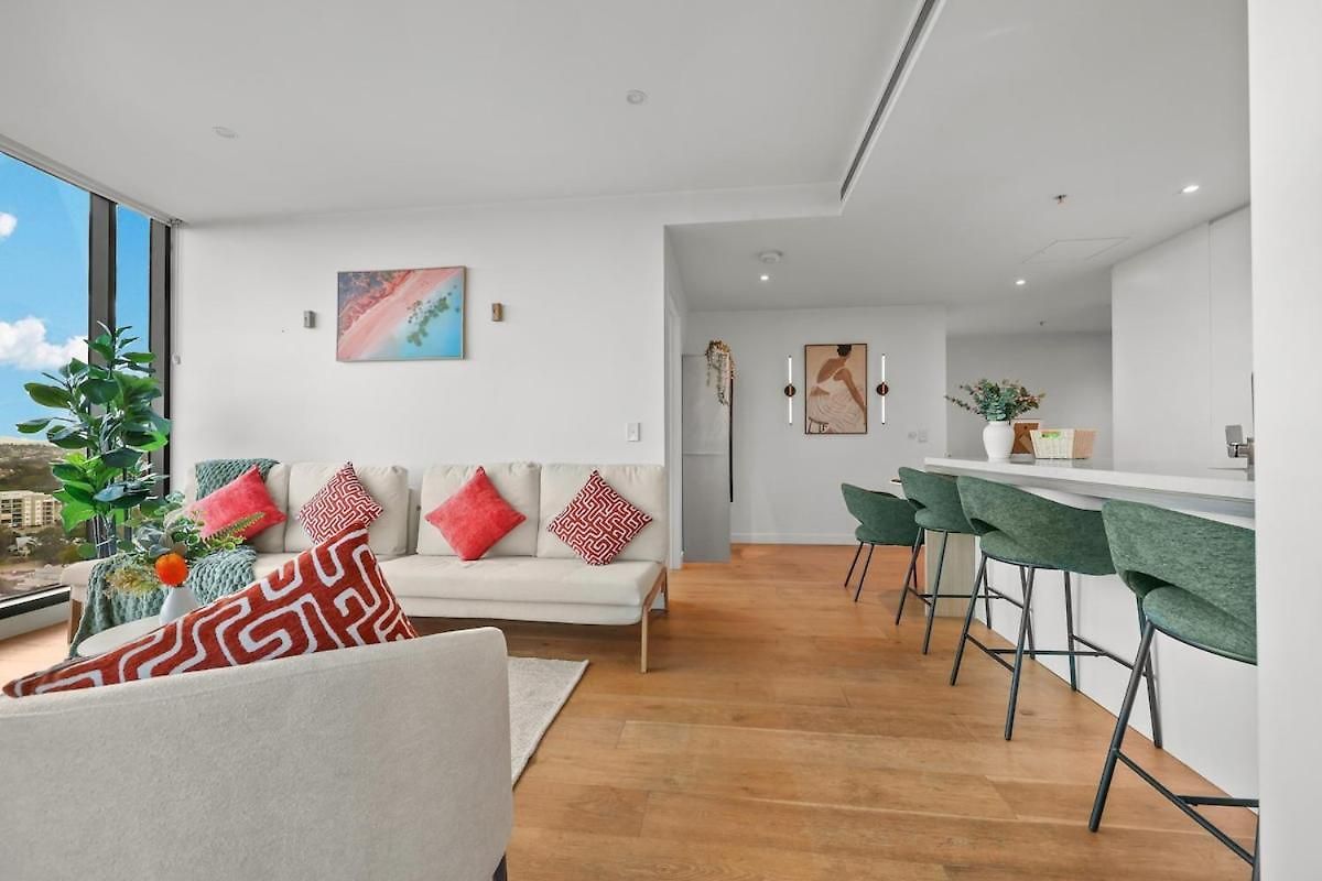 Apartment Lvl 22 - Sleep 8 - Pool Cinema & Parking *