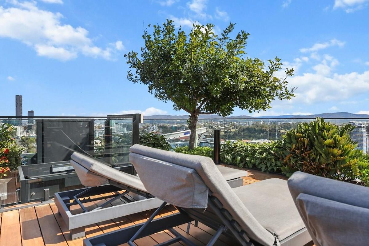 Apartment 2br Sky - Pool - Gym - Sleeps 6 - Baby *
