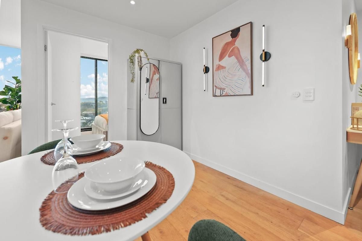 Apartment Lvl 22 - Sleep 8 - Pool Cinema & Parking