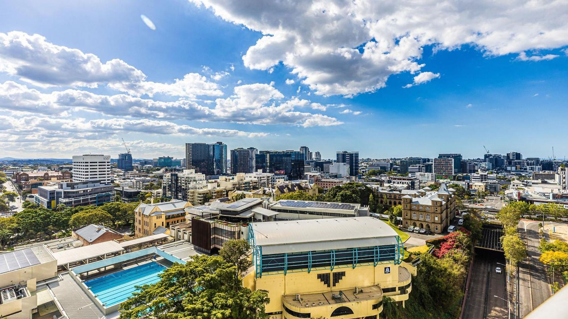 Wake To The River 3 Bedroom Riverside With Pool Gym And Parking Brisbane