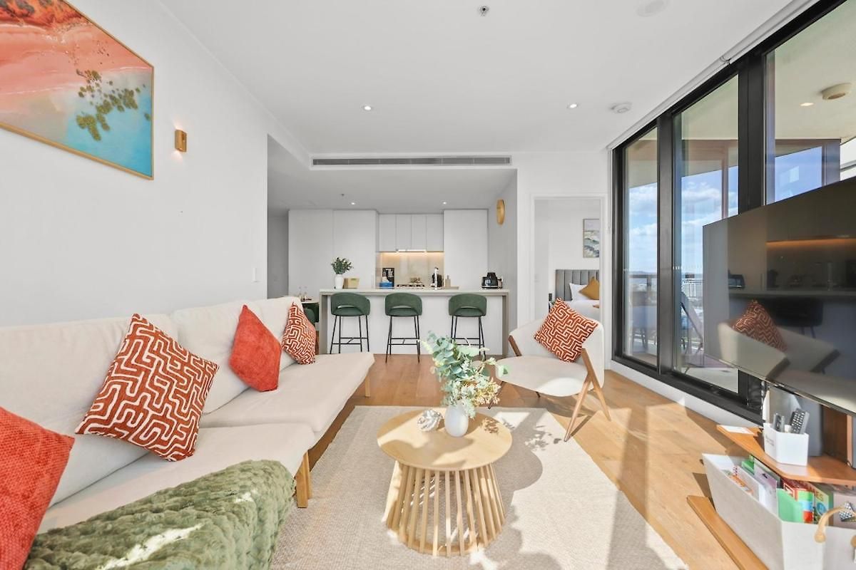 Apartment Lvl 22 - Sleep 8 - Pool Cinema & Parking *