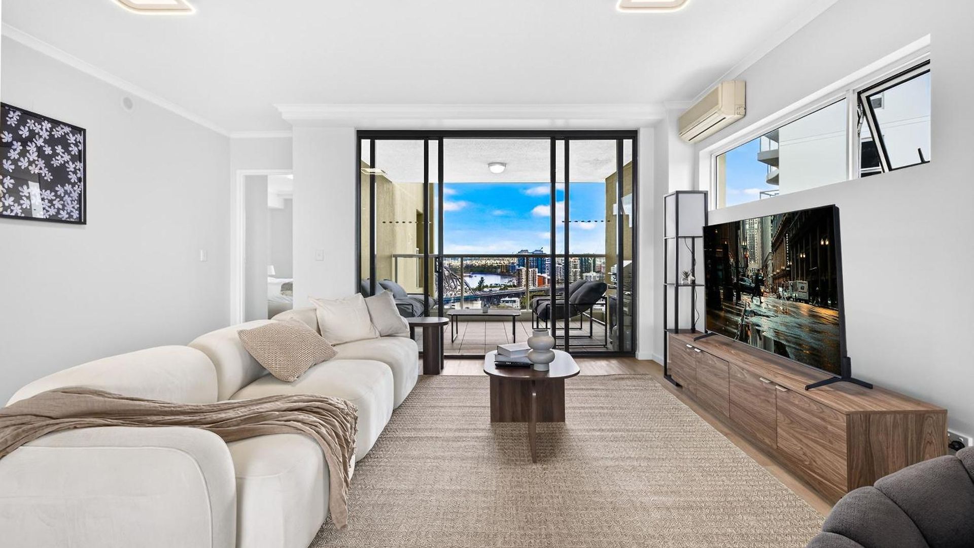 Wake To The River 3 Bedroom Riverside With Pool Gym And Parking Brisbane