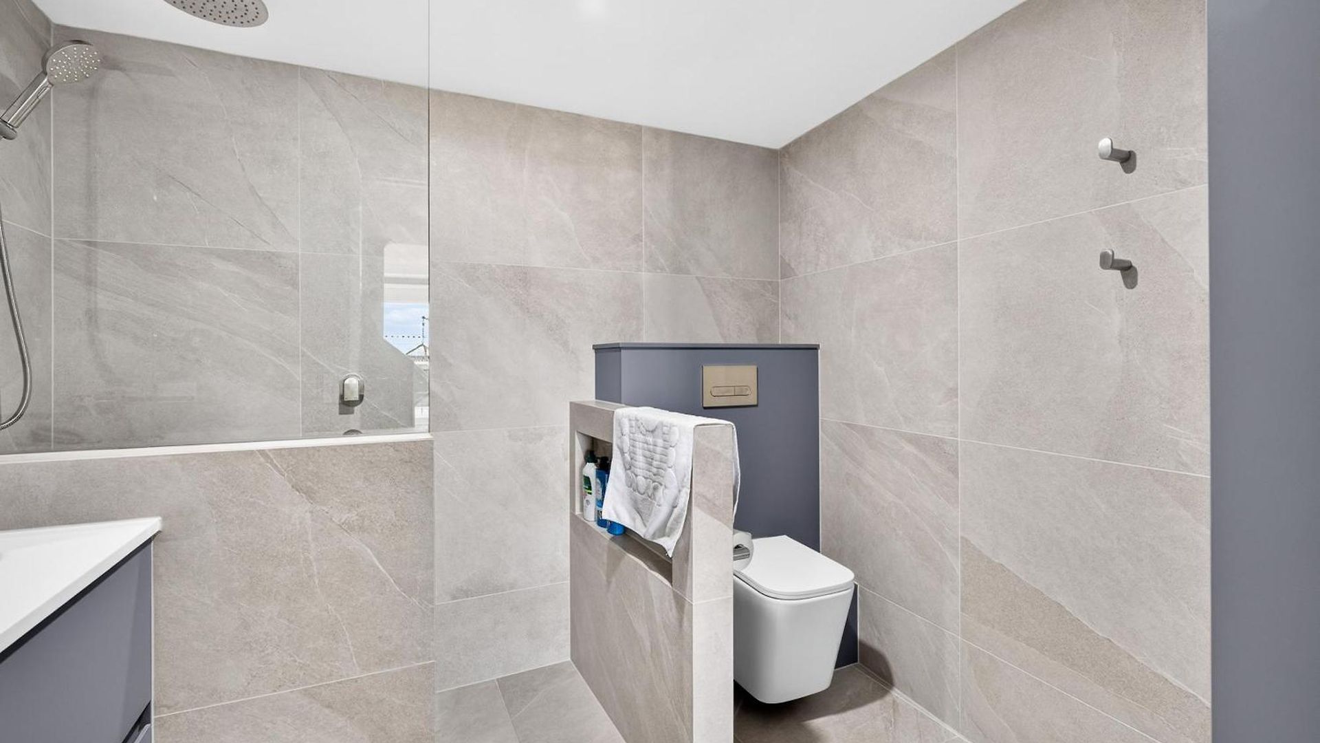 Apartment Wake To The River 3 Bedroom Riverside With Pool Gym And Parking Brisbane