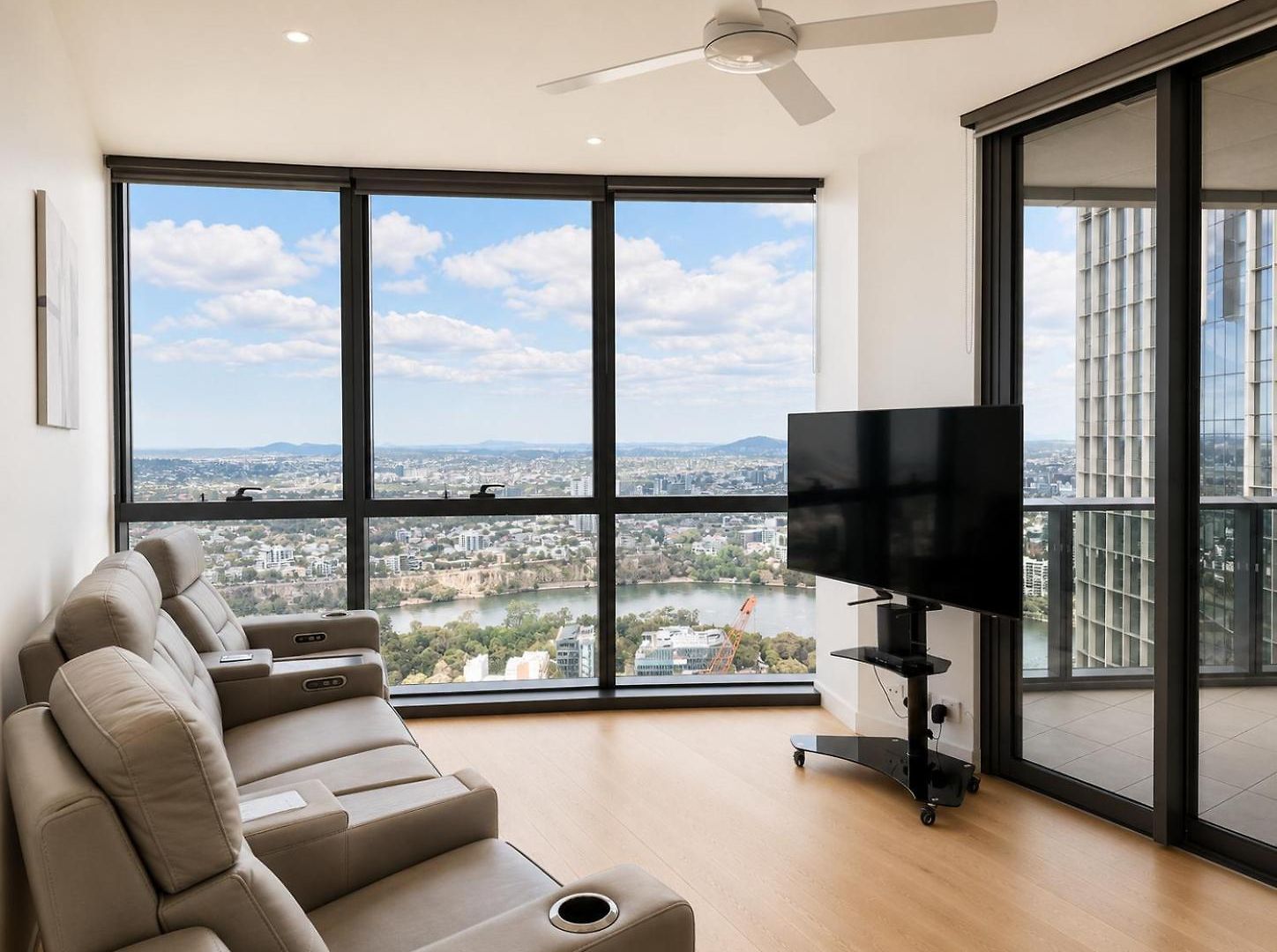 Queens Wharf Floor, 2 Bedrooms, 1 Parking Brisbane