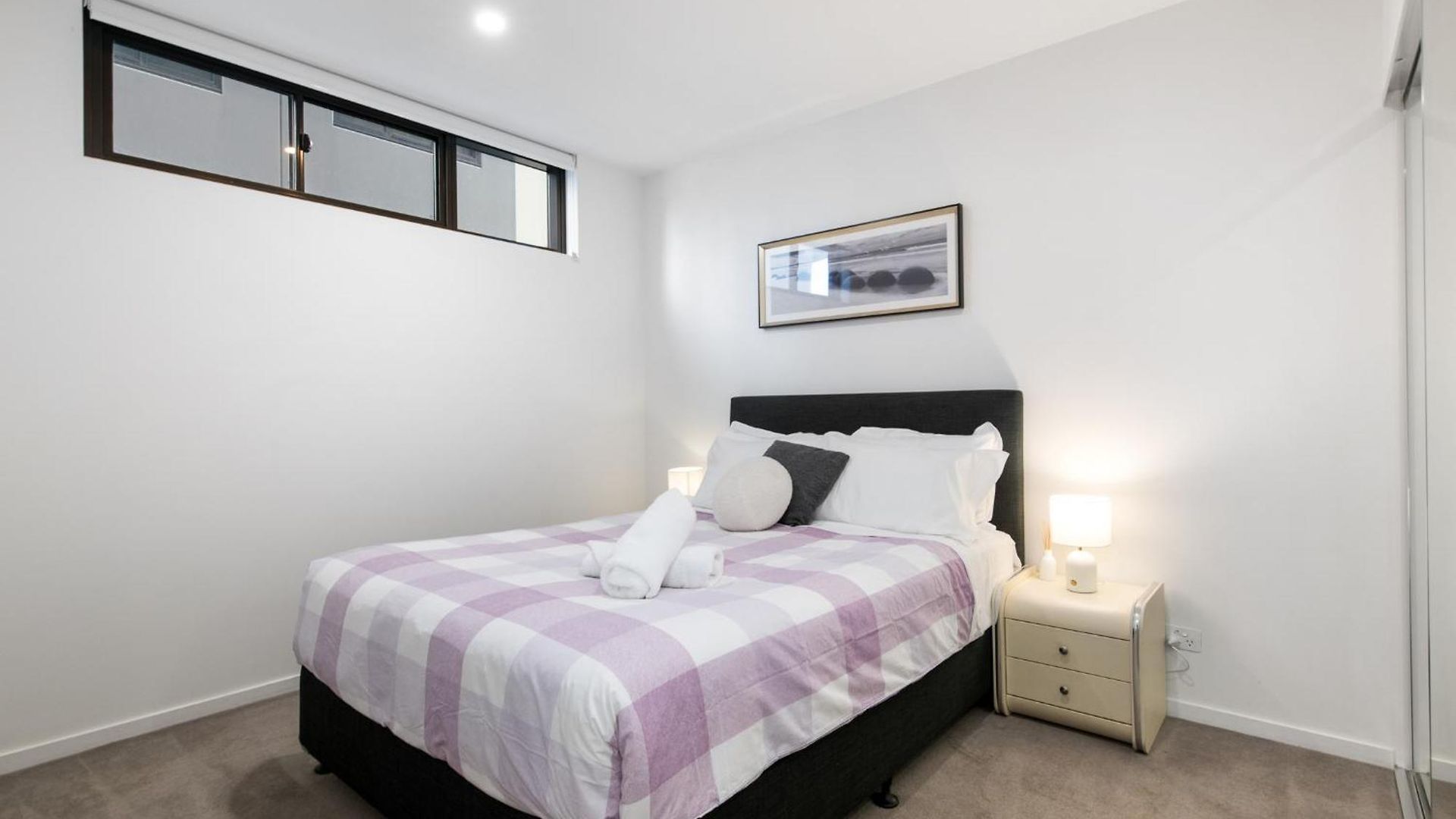 Convenient To Urban Living By Private Host *