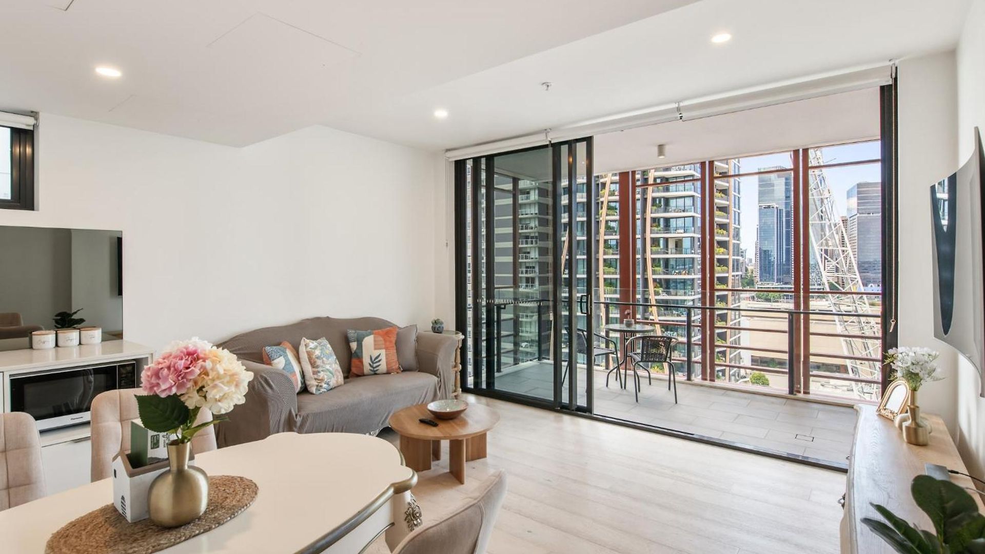 Convenient To Urban Living By Private Host Brisbane