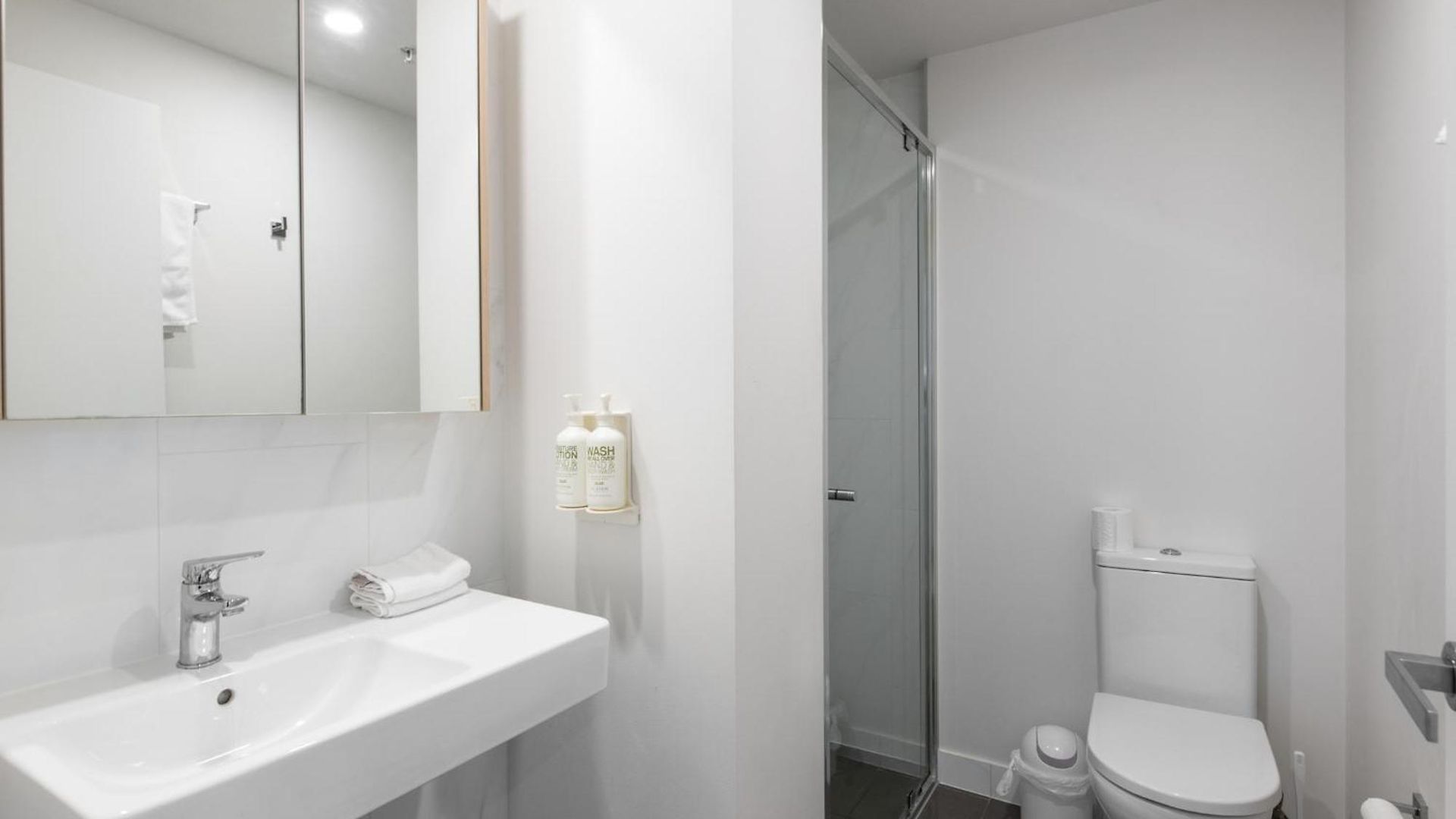 Convenient To Urban Living By Private Host *