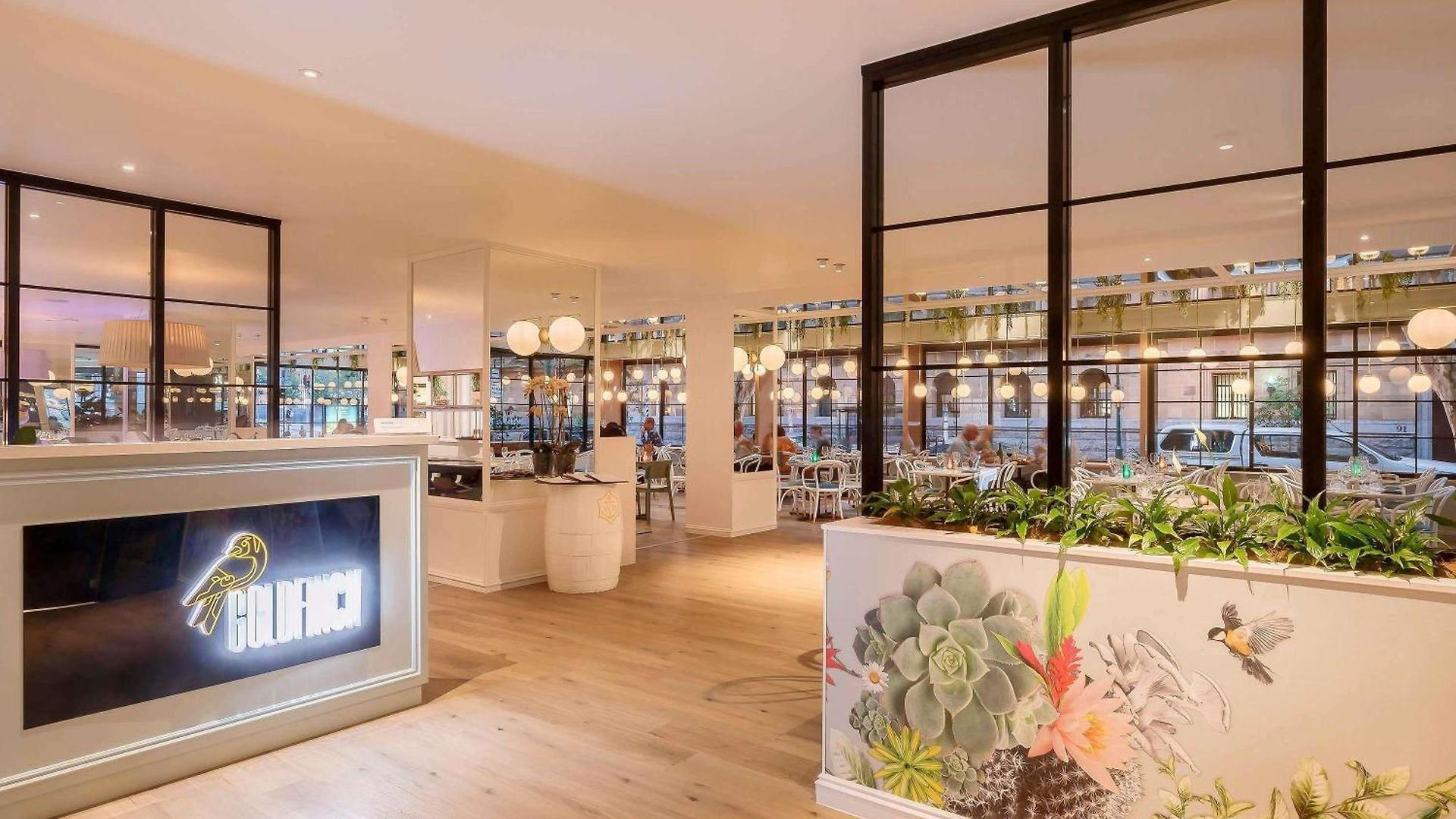Mercure King George Square 4* Brisbane