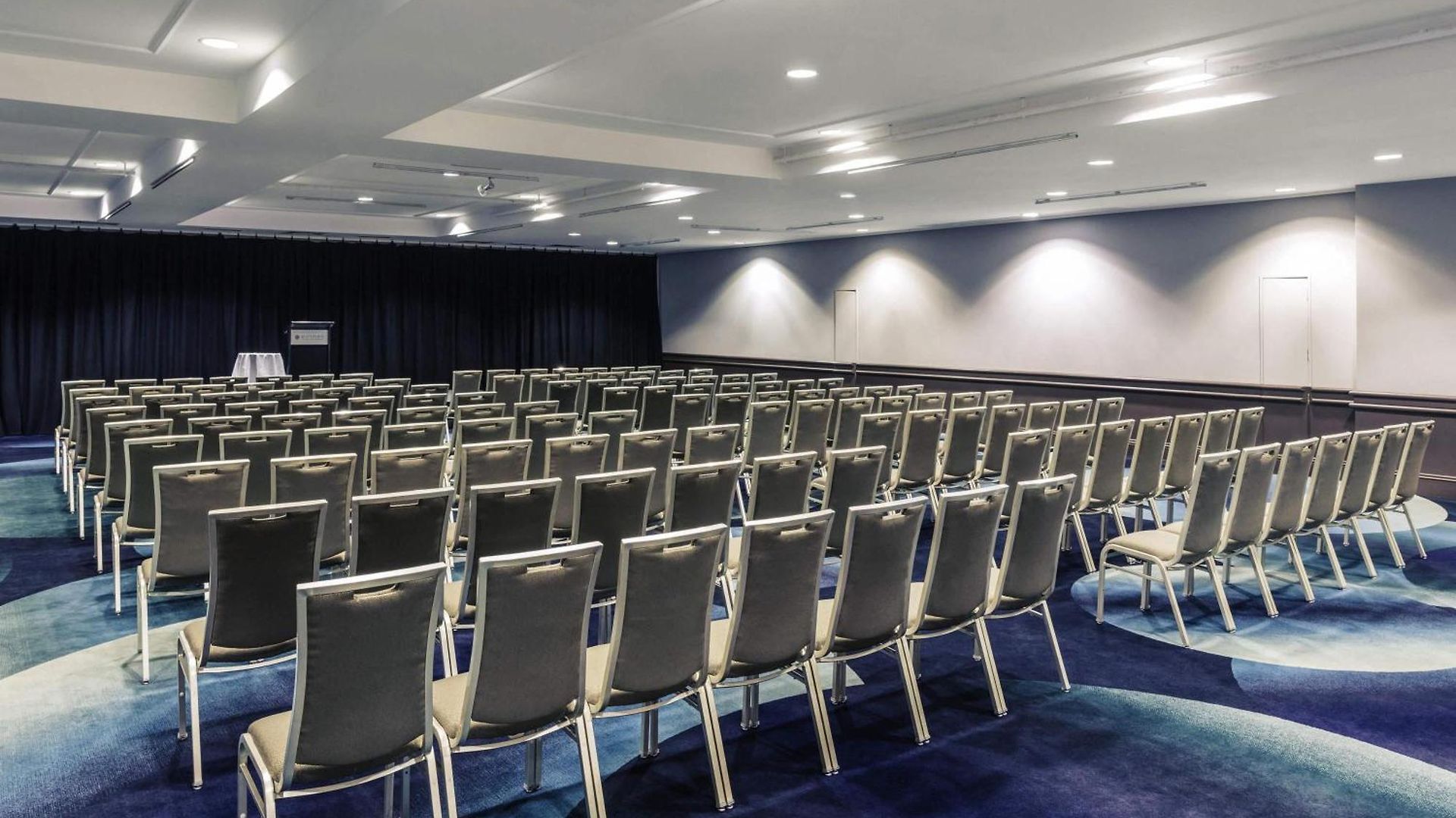 Mercure King George Square Hotel