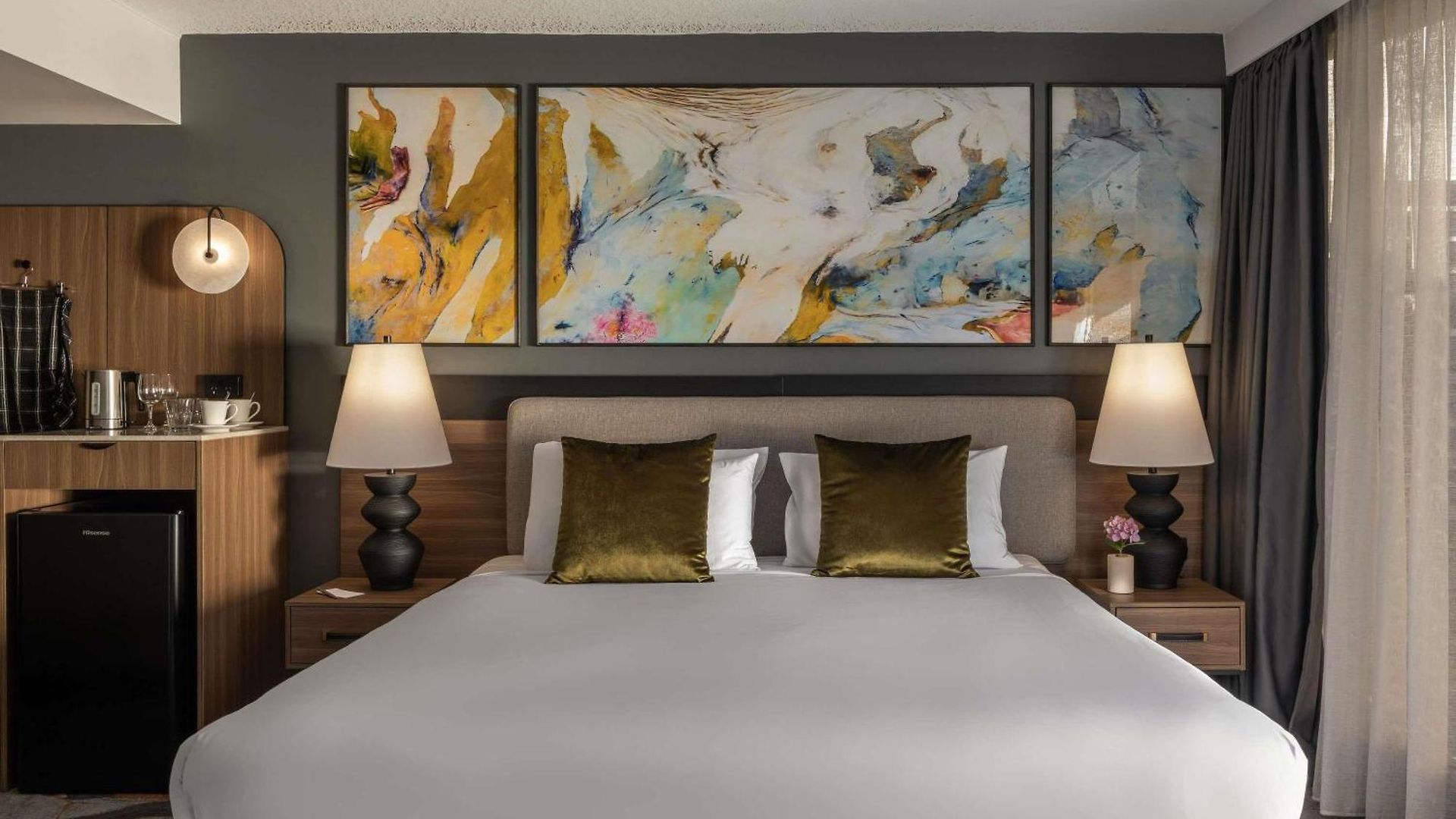 Hotel Mercure Spring Hill 4*