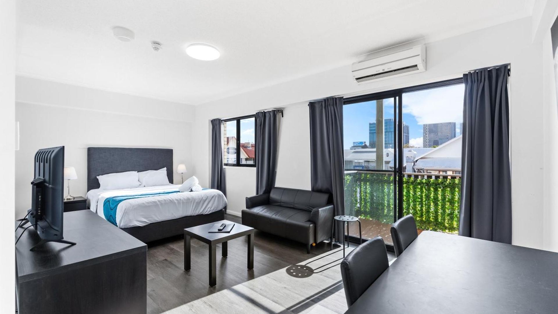 Aparthotel Brunswick 4*