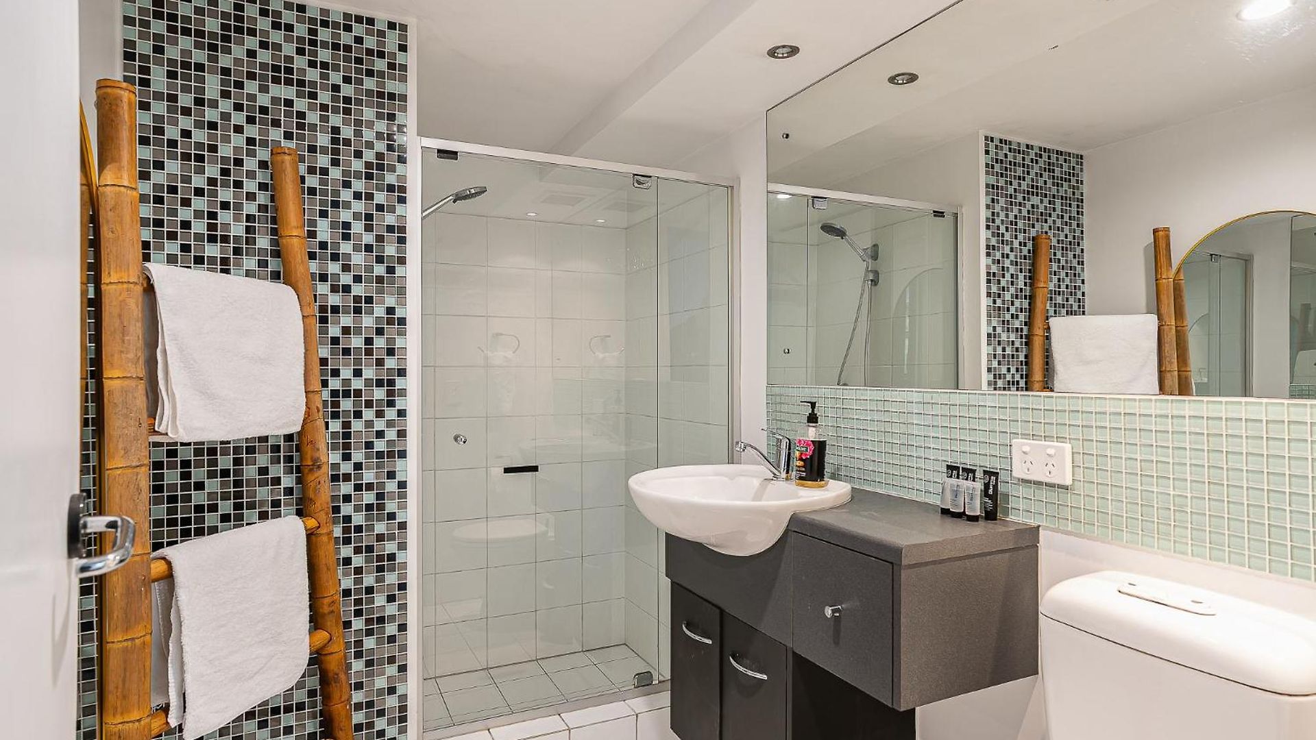 Aparthotel Mactaggarts Place Brisbane
