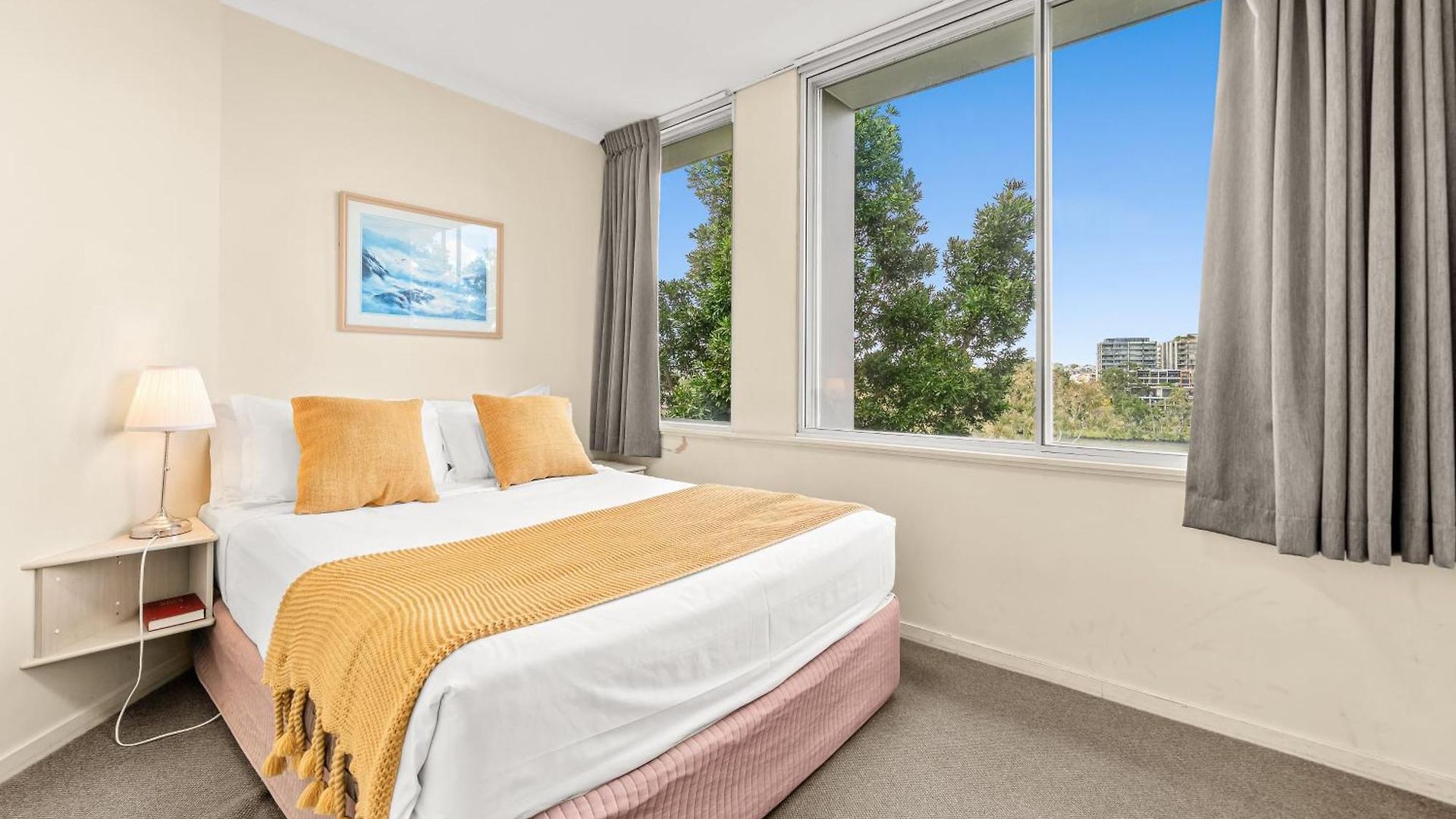 Chasely Aparthotel