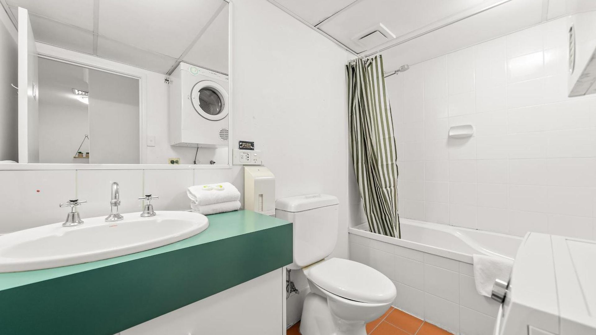 Chasely Aparthotel 4*