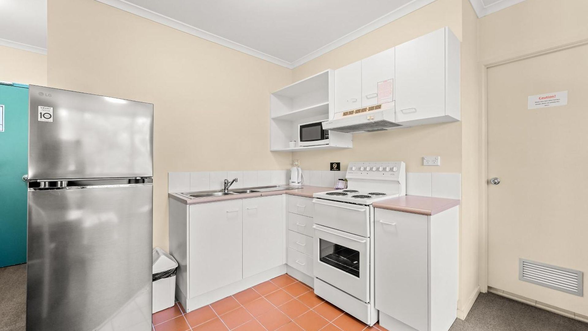 Chasely Aparthotel 4*